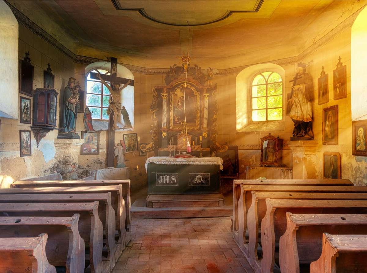 Martedì ... alle 6.30 ... (nella nostra Comunità Pastorale, a Bobbiate)