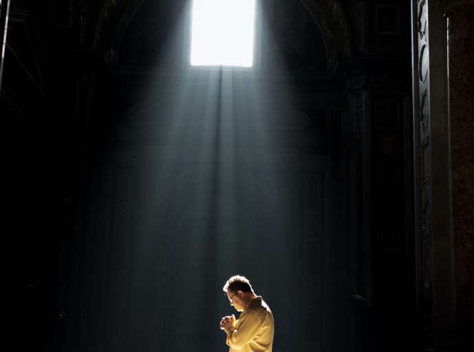 La via del popolo cristiano in quest’oggi. Per esser parte di chi si alza