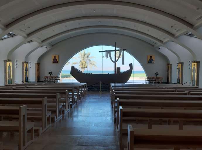 Sull'acqua la vita di S. Pietro