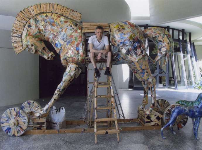 I Plasticoni | Mostra di Mariano Pieroni presso la cripta di Masnago | 2/09 - 4/10